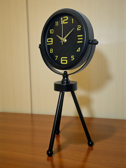 Zentime Siyah Zarif Üç Ayaklı Masa Saati