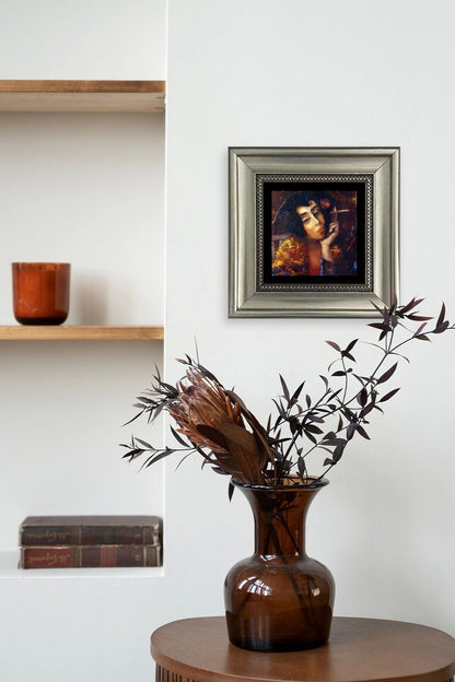 Kadın Çerçeveli Taş Tablo 20 cm