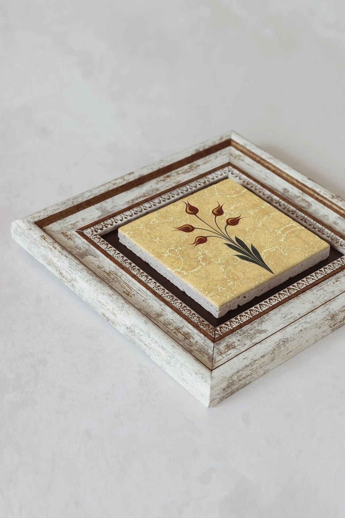 Ebru Lale Desen Çerçeveli Taş Tablo , Çerçeveli Taş Duvar Dekoru - Enkcrcvtbl-00092 20 cm