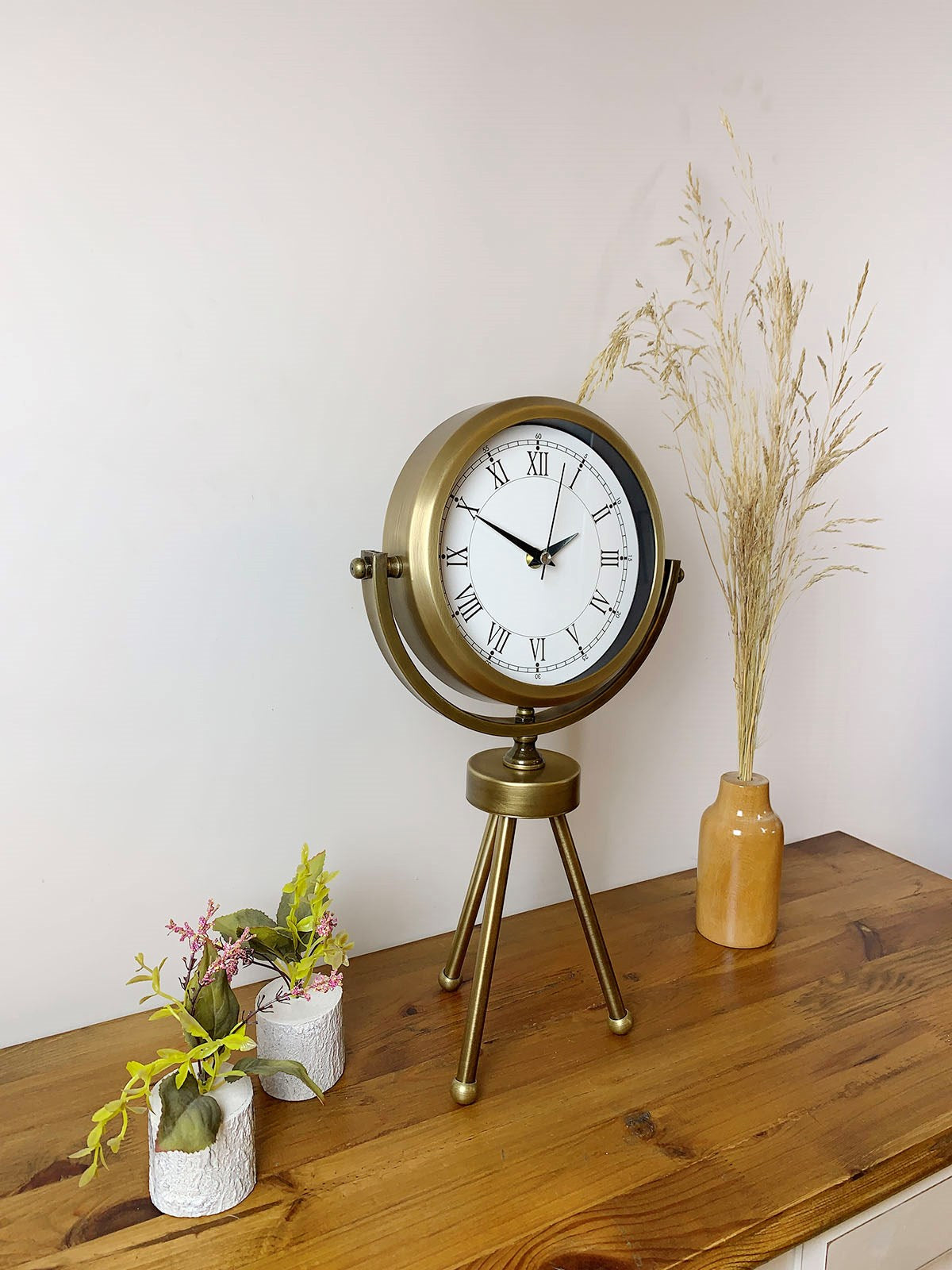 Zentime Eskitme Vintage Üç Ayaklı Masa Saati