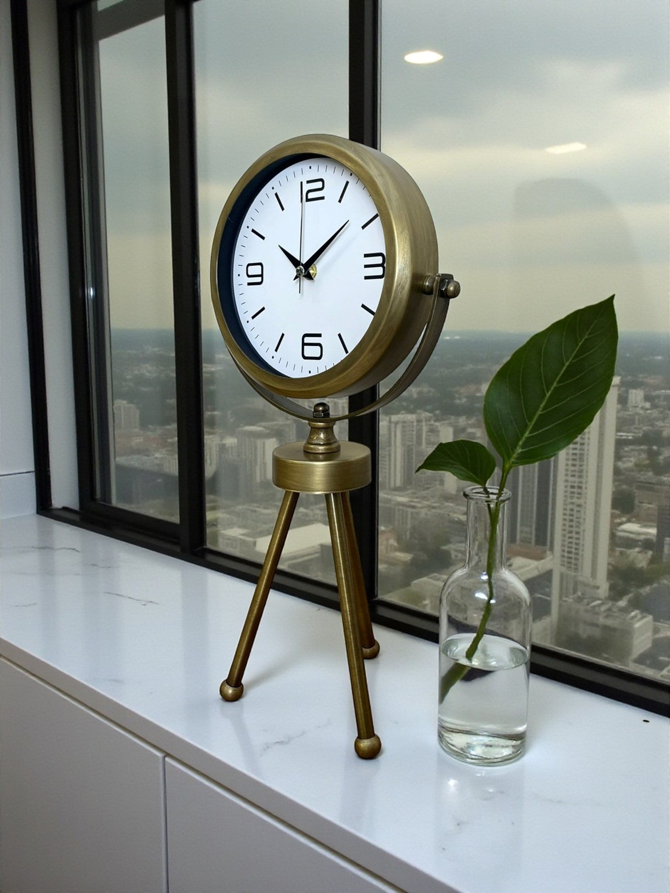 Zentime Eskitme Vintage Üç Ayaklı Masa Saati