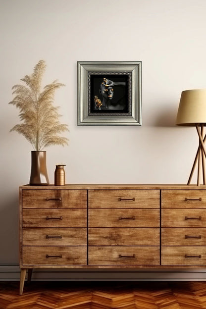 Kadın Çerçeveli Taş Tablo 20 cm