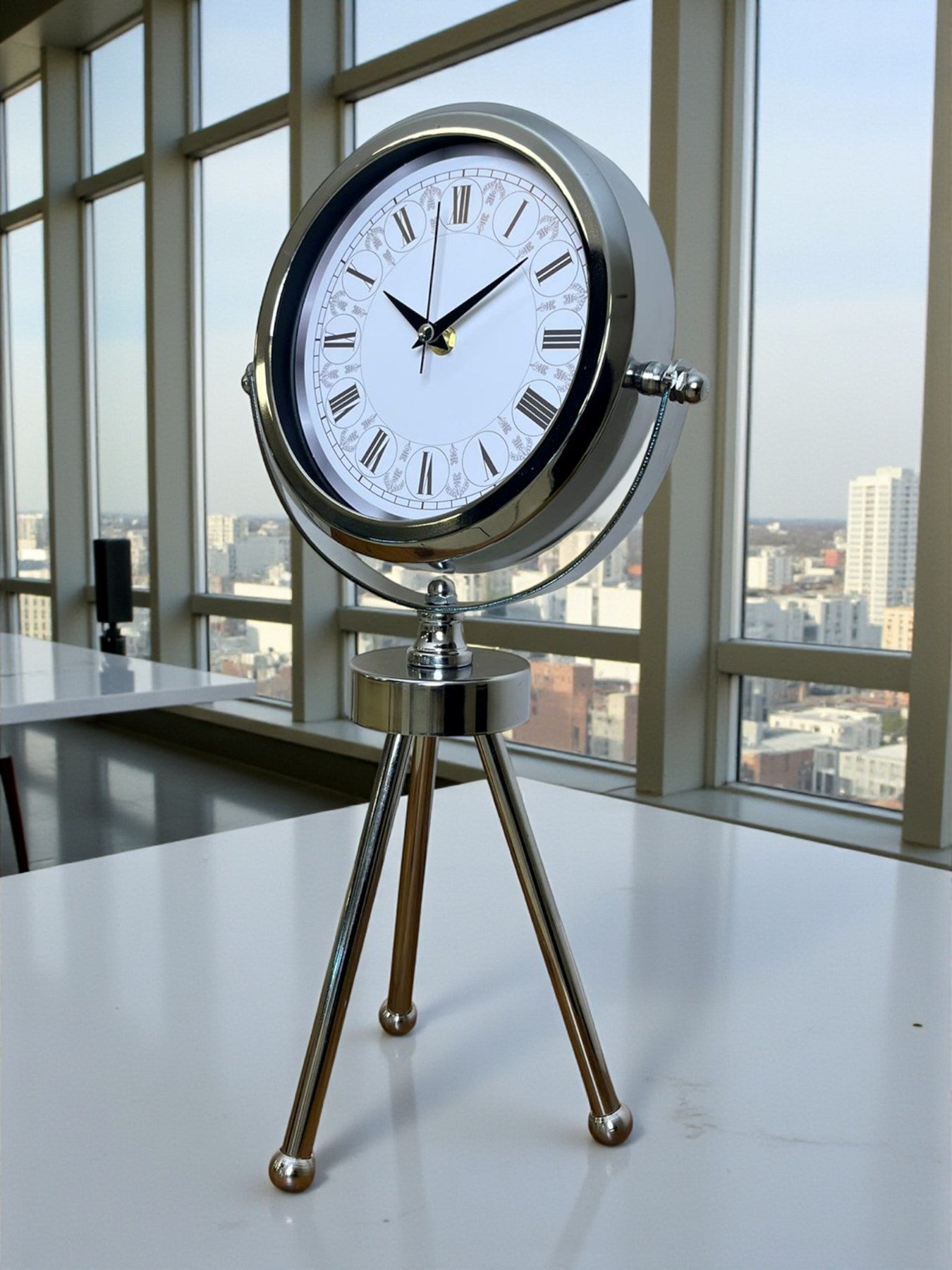 Zentime Krom Şık Üç Ayaklı Masa Saati