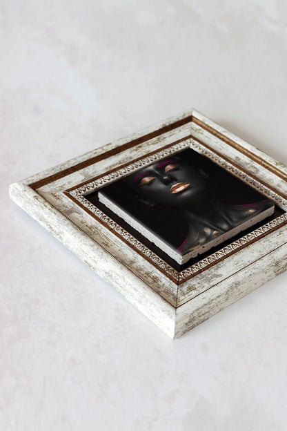 Afrikalı Kadın Çerçeveli Taş Tablo , Çerçeveli Taş Duvar Dekoru-enkcrcvtbl-00182 20 cm