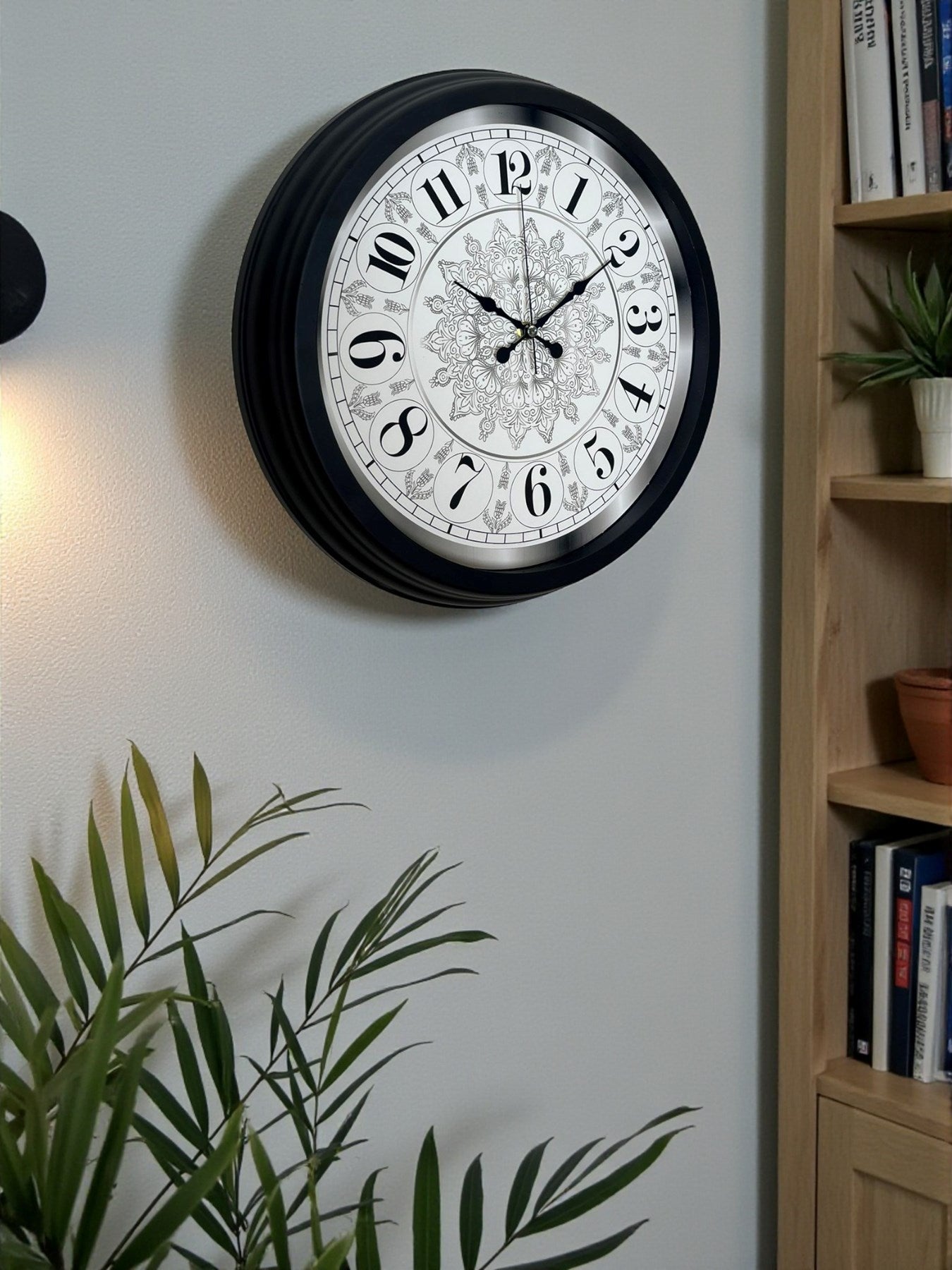 Zentime Şaheser Tasarım Zarif Desenli 40 cm Metal Duvar Saati