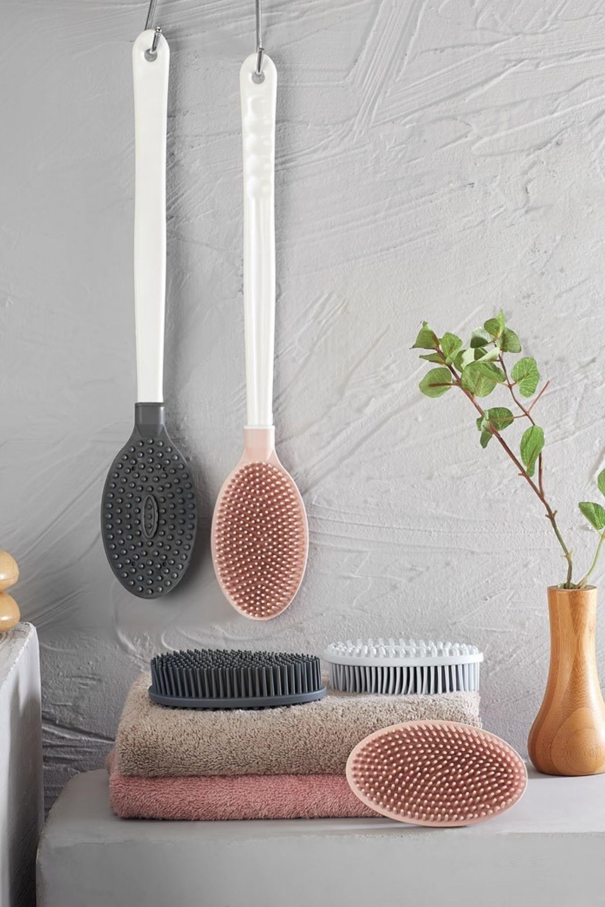 BUFFER® Silikon Masajlı Uzun Saplı Vücut Masaj Fırçası Banyo Sırt Kesesi Saplı Yumuşak Fırça