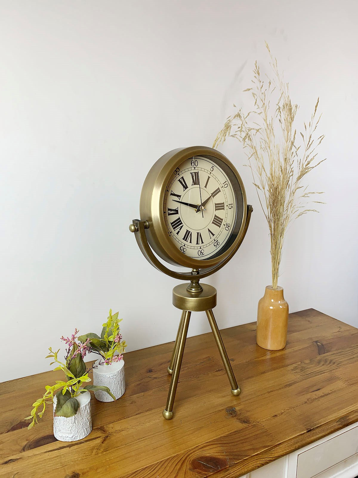 Zentime Eskitme Vintage Üç Ayaklı Masa Saati