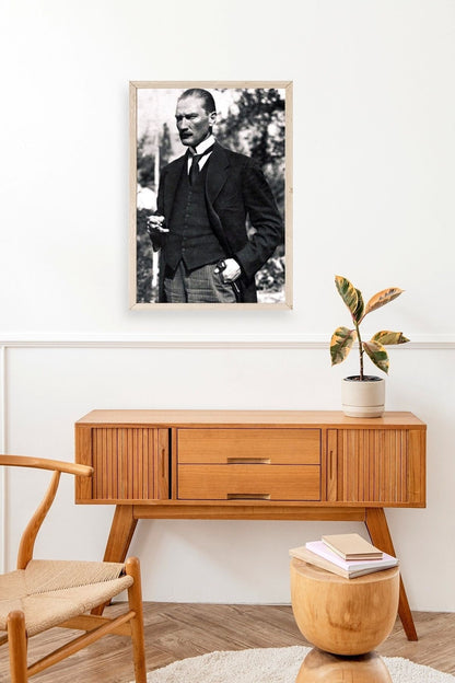 Atatürk Ahşap Çerçeveli Tablo 50 x 70