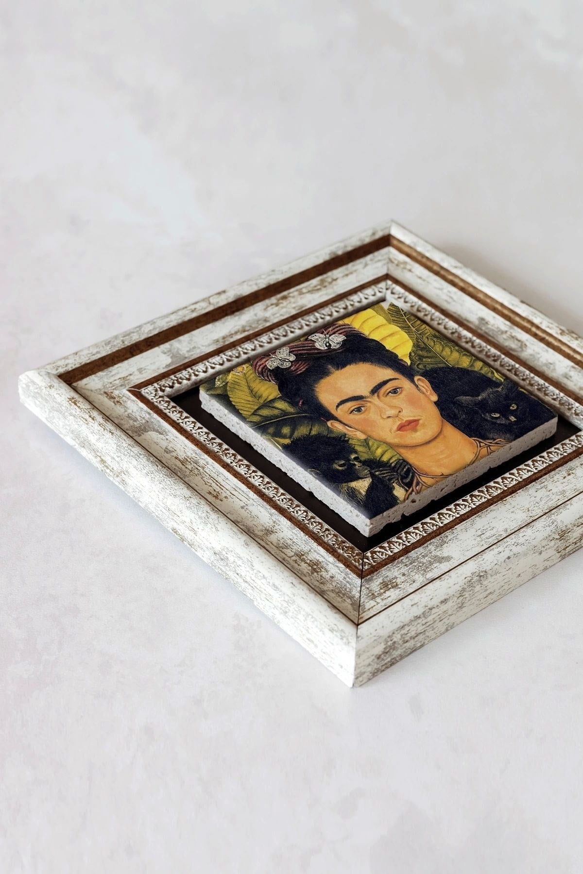 Kadın Çerçeveli Taş Tablo , Çerçeveli Taş Duvar Dekoru-enkcrcvtbl-00158 20 cm